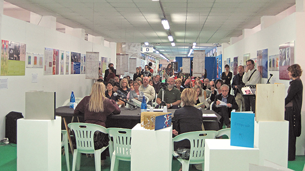 Panoramica del convegno che si è svolto all'interno dello spazio dedicato alla Mostra Sibilla Aleramo per pensieri e per immagini curata dal Centro Studi Civitanovesi e dall'Associazione NOVA di Civitanova Marche