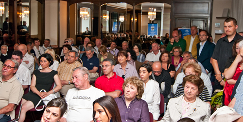 Il folto pubblico presente in sala (foto di Sergio Fucchi).